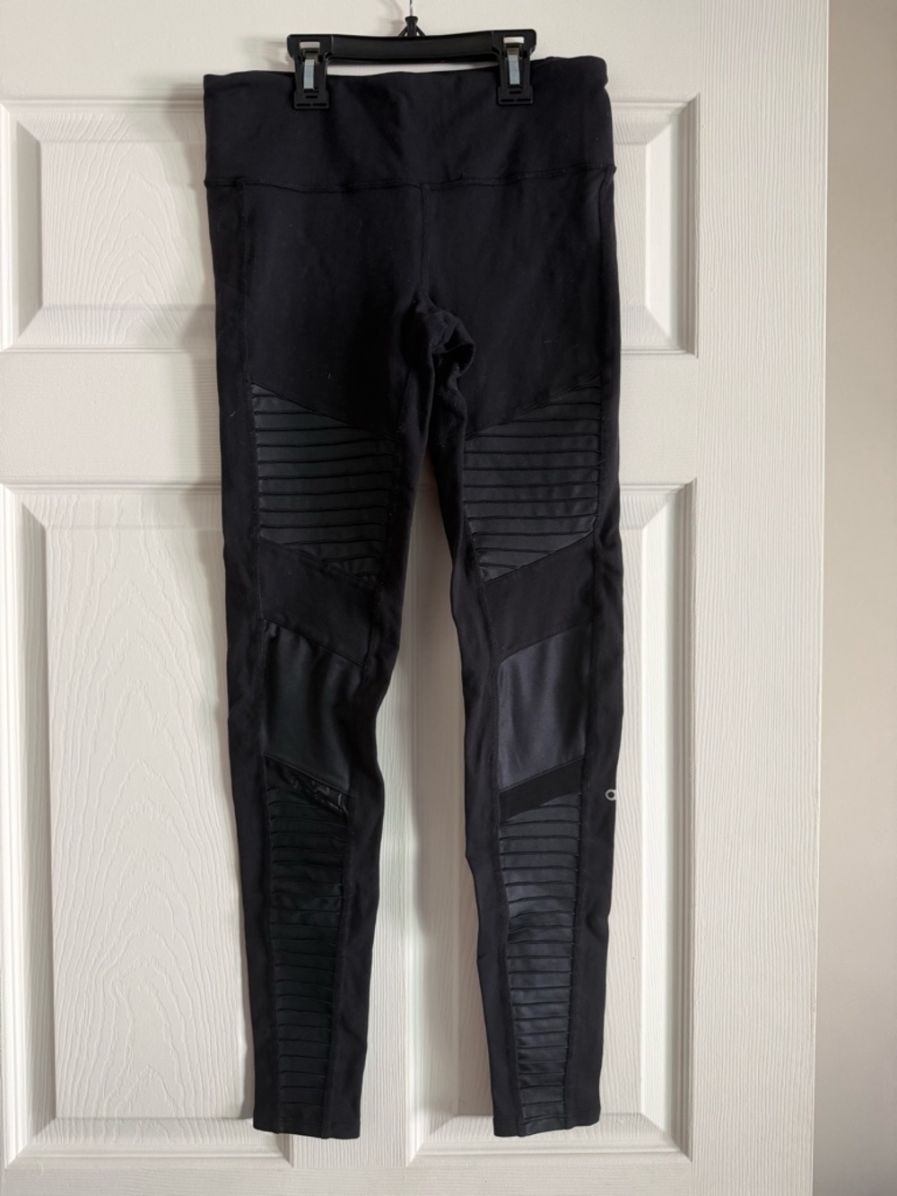 Alo black pants size medium